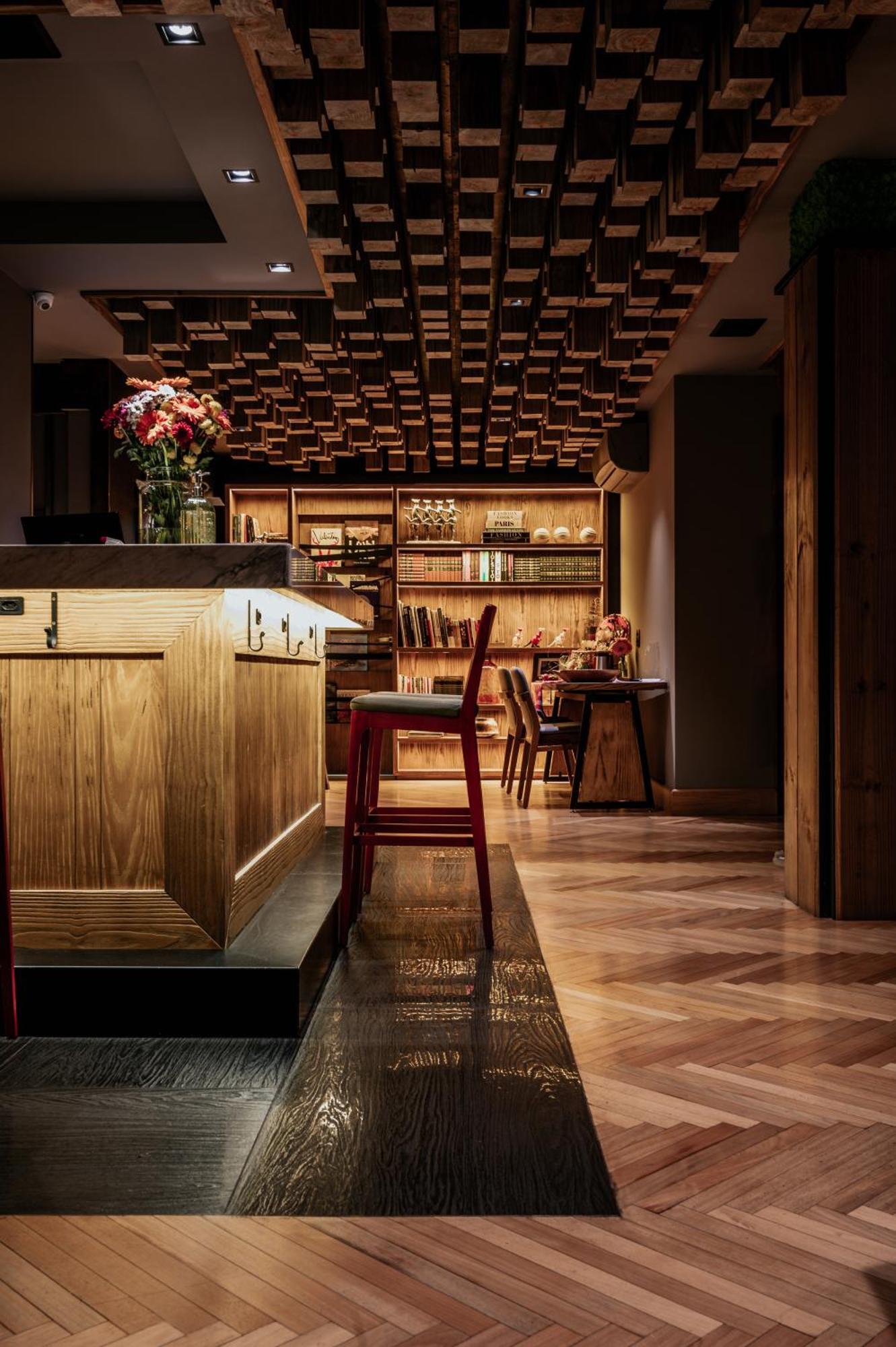 Wood Hotel Грамаду Экстерьер фото